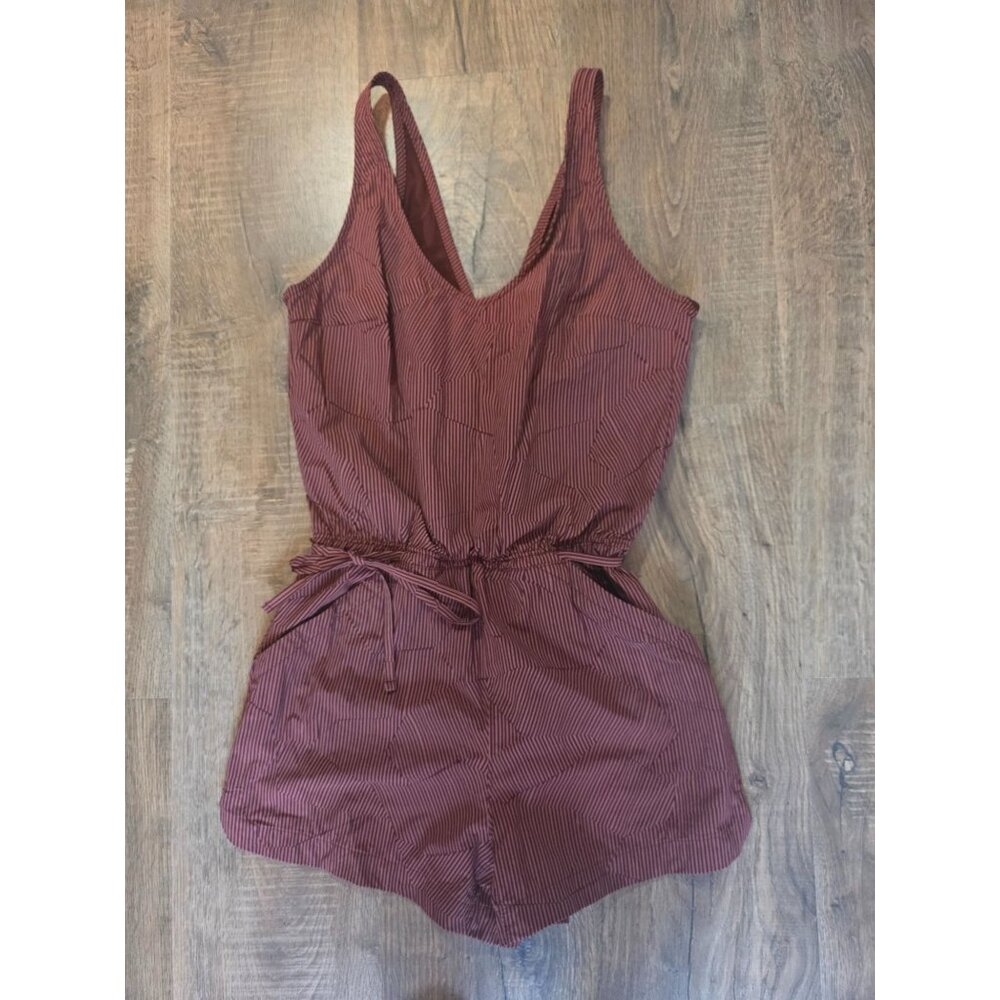 Mountain Hardwear Railay Burgundy Striped belted Romper XS Lightweight - Picture 4 of 12